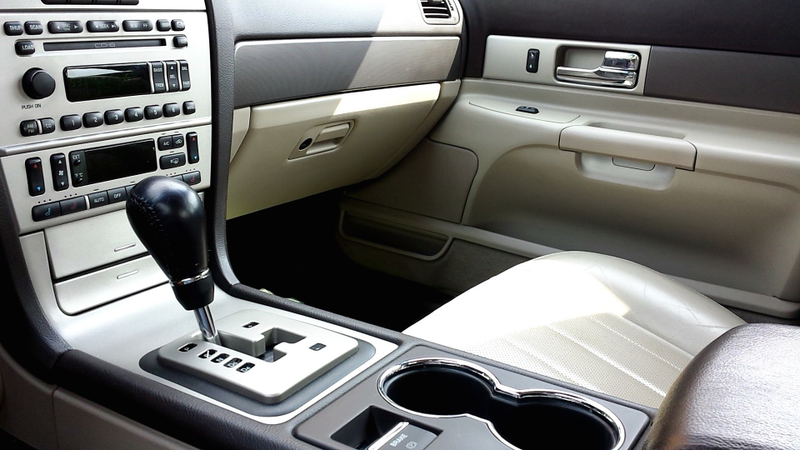 Illustration for article titled 2003 Lincoln LS V8 Sport: The Oppo Review